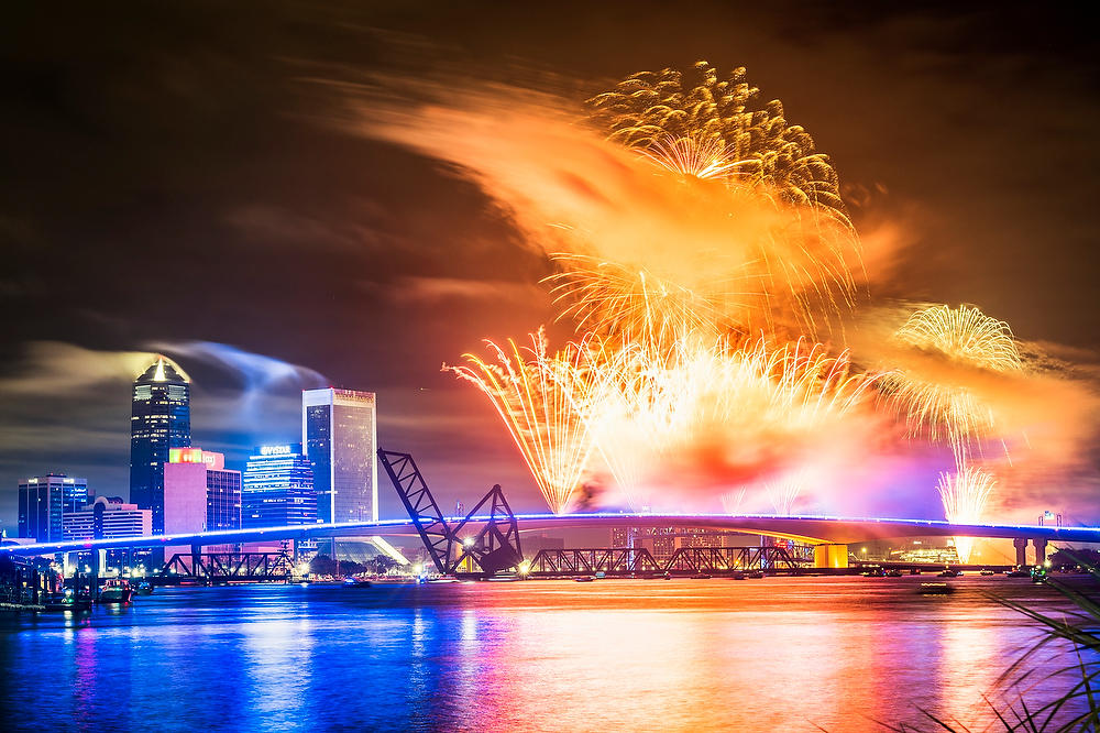 Jacksonville Fireworks 112622-156 : Panoramas and Cityscapes : Will Dickey Florida Fine Art Nature and Wildlife Photography - Images of Florida's First Coast - Nature and Landscape Photographs of Jacksonville, St. Augustine, Florida nature preserves