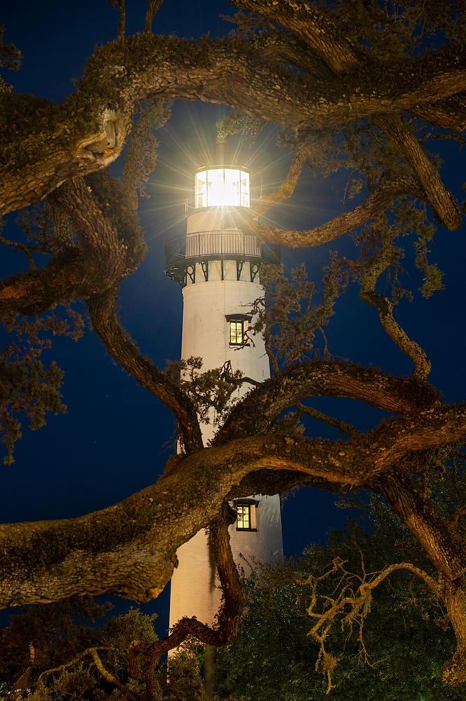 St. Simons Light
040624-19 : Landmarks & Historic Structures : Will Dickey Florida Fine Art Nature and Wildlife Photography - Images of Florida's First Coast - Nature and Landscape Photographs of Jacksonville, St. Augustine, Florida nature preserves